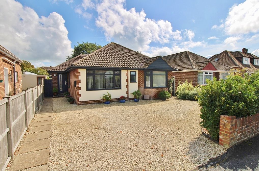 3 bed detached bungalow for sale in Martin Avenue, Stubbington, Fareham