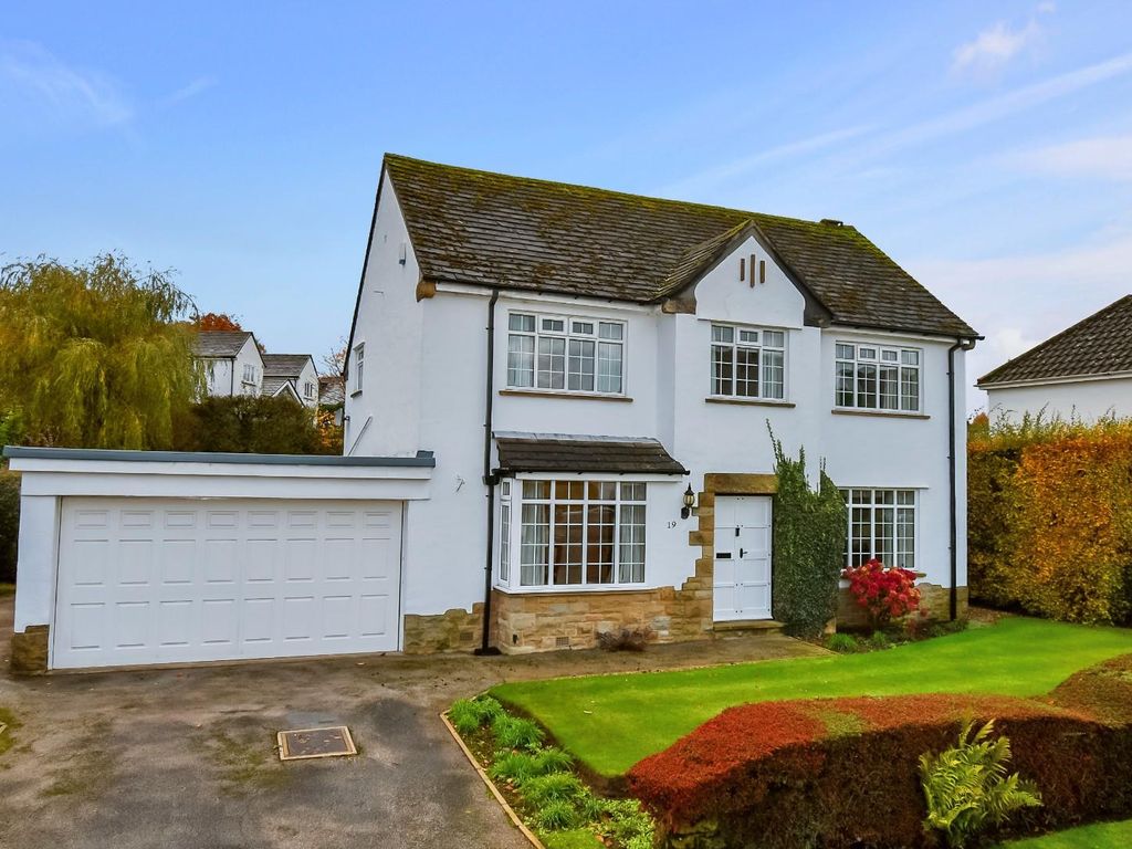 3 bed detached house for sale in Ridgeway, Guiseley, Leeds LS20, £675,000 Zoopla
