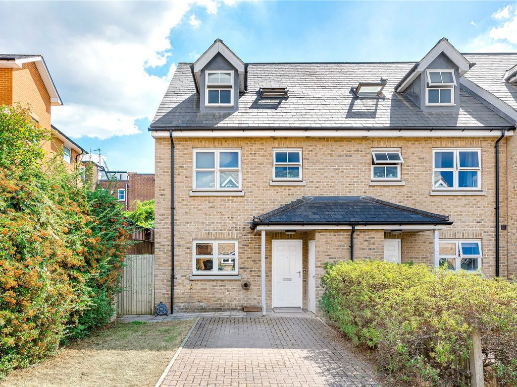 4 bed mews house for sale in Benjamin Mews, London SW12 Zoopla