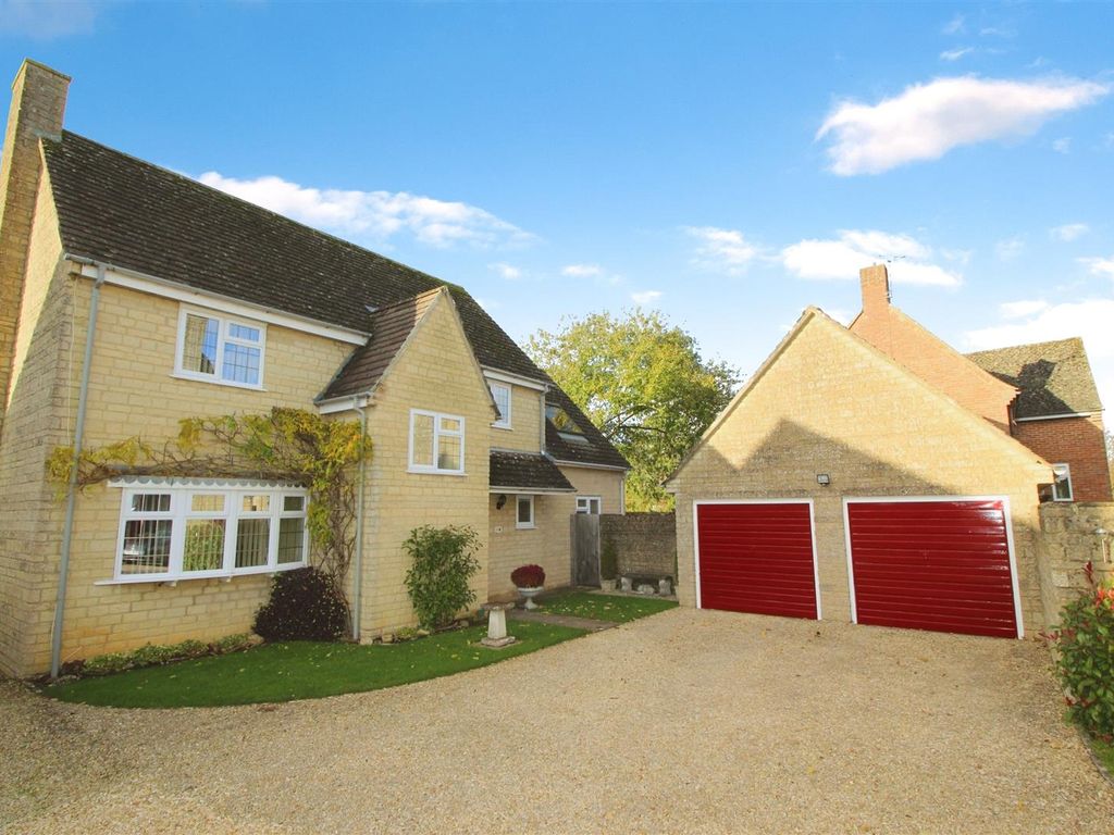 4 bed detached house for sale in Bouverie Park, Stanton St. Quintin