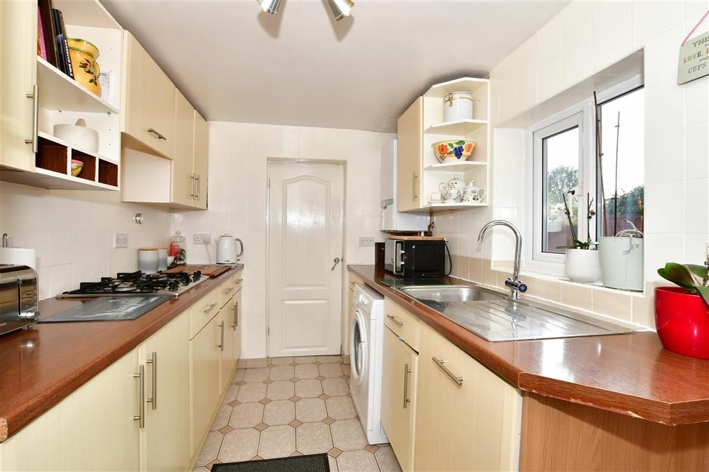 3 bed semidetached house for sale in Claremont Road, Hornchurch, Essex