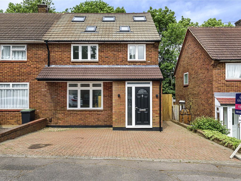 4 bed semidetached house for sale in Ashridge Drive, Watford, Watford
