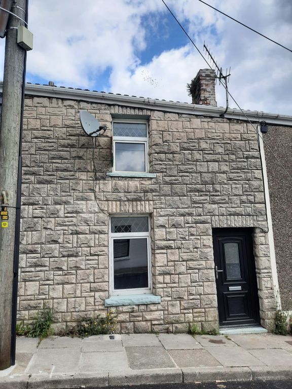 2 bed terraced house to rent in John Street, Maesteg CF34, £775 pcm