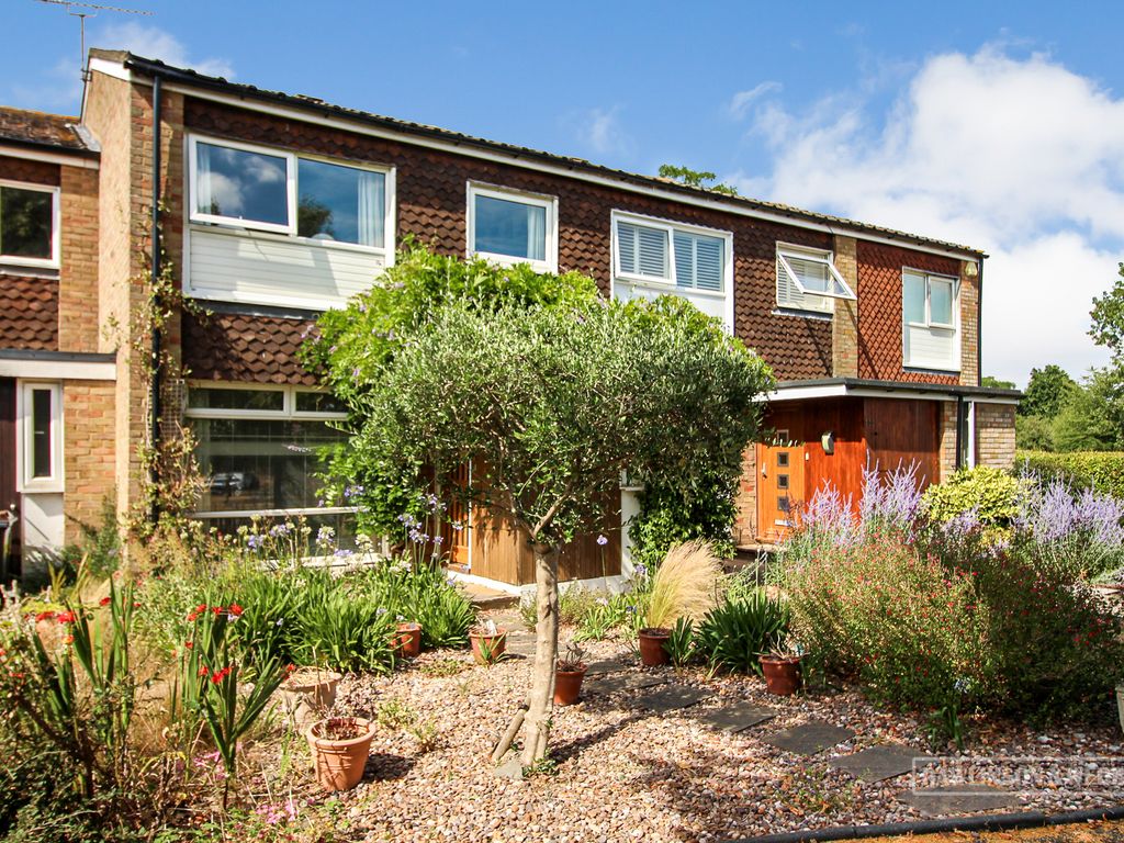 3 bed terraced house for sale in Buckingham Gardens, West Molesey