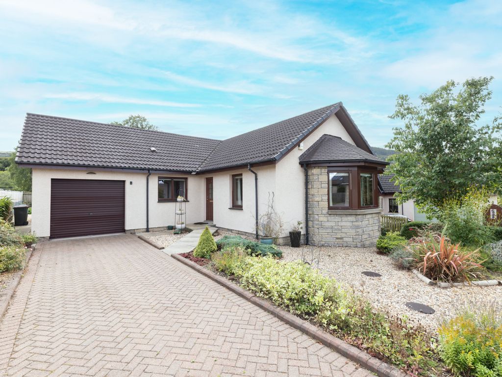 3 bed bungalow for sale in 6 Ballo Braes, PH2, £260,000 Zoopla