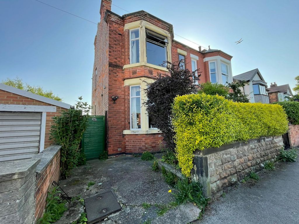 3 bed semidetached house for sale in Road, Mapperley