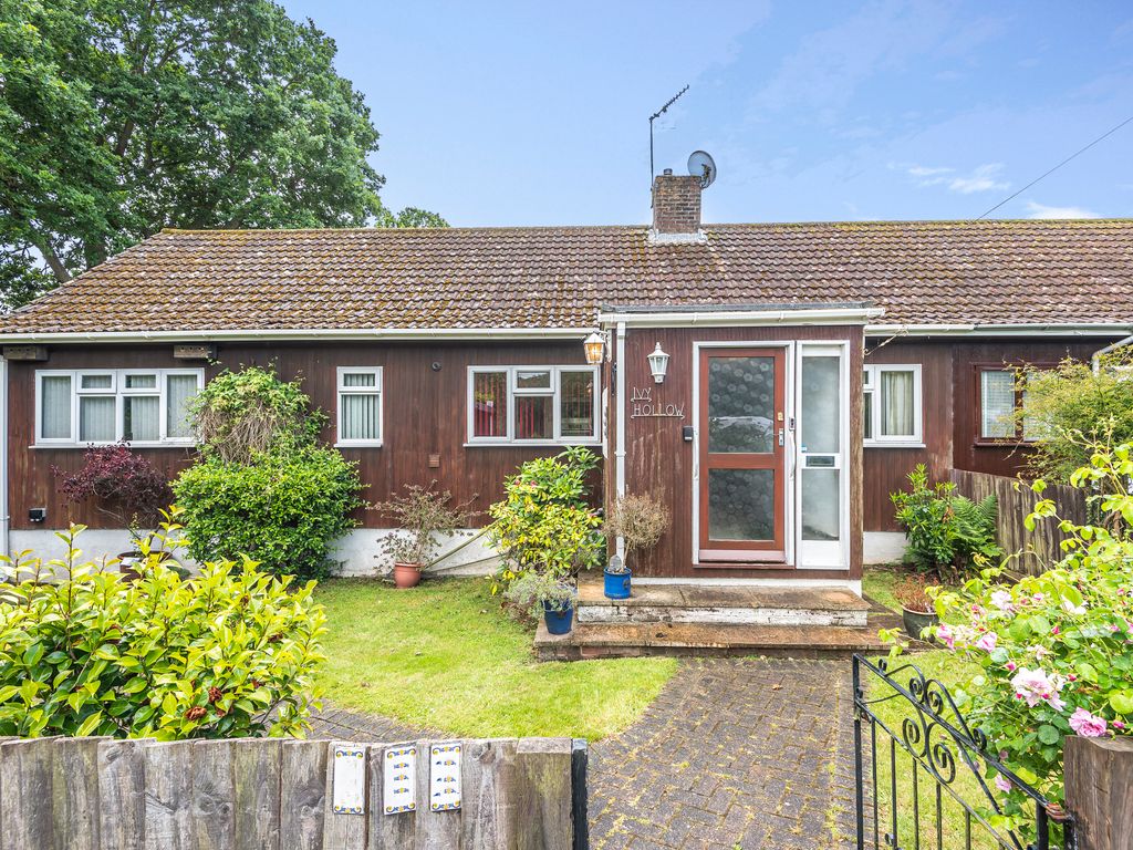 Littleton Lane, Guildford, Surrey GU3  