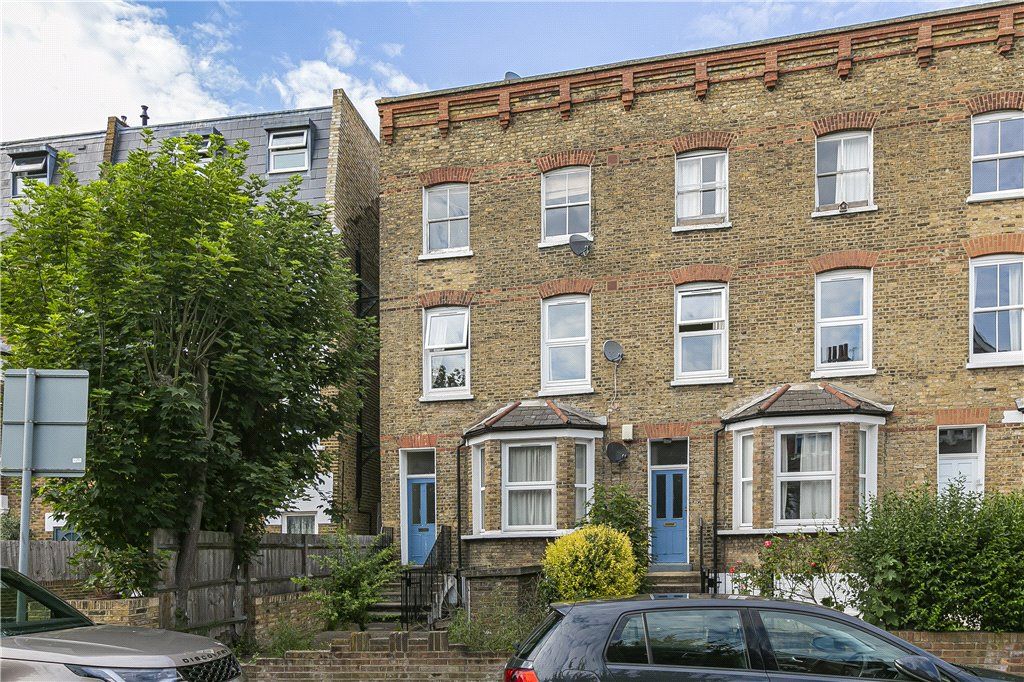 4 bed flat to rent in Byrne Road, London SW12 Zoopla