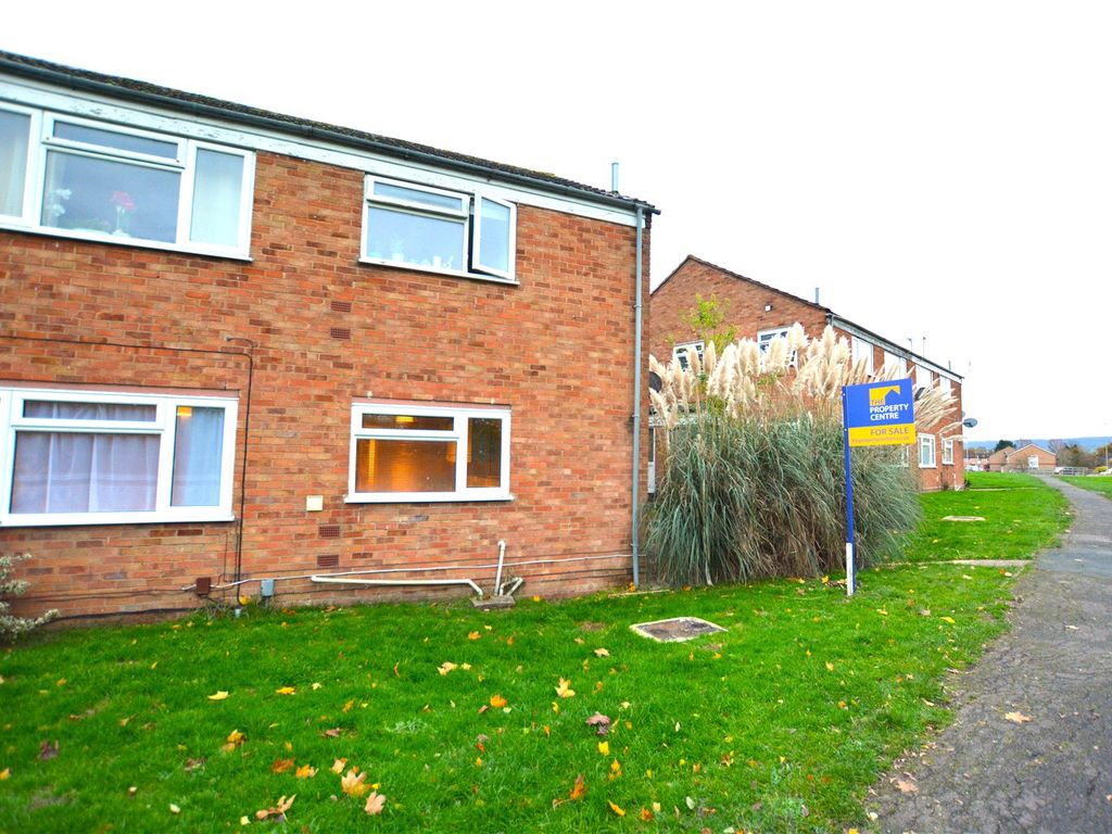 2 bed for sale in Cheviot Close, Quedgeley, Gloucester