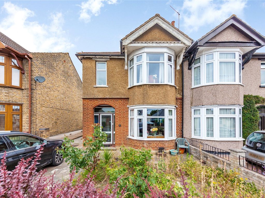 3 bed semidetached house for sale in Brentwood Road, Romford RM2 Zoopla