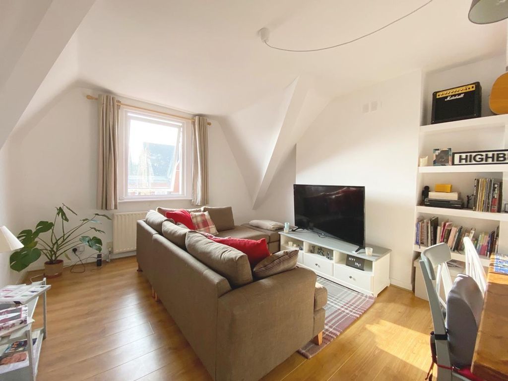 1 bed flat to rent in Romola Road, Herne Hill, London SE24, £1,350 pcm