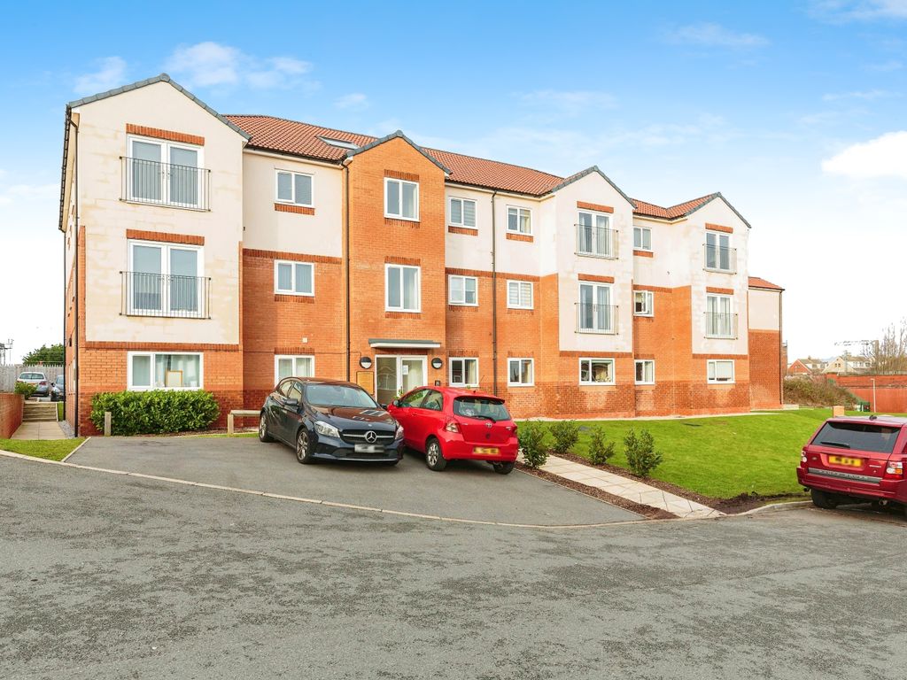 2 bed flat for sale in Coopers Way, Blackpool, Lancashire FY1, £100,000 Zoopla