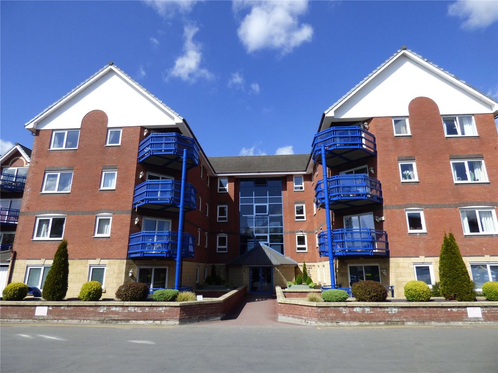 2 bed flat for sale in Mountbatten Close, AshtonOnRibble, Preston PR2