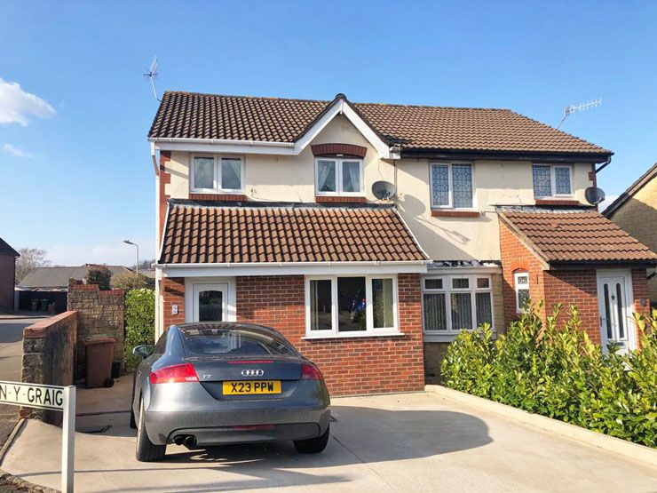 4 bed semidetached house for sale in Gelliron, Penpedairheol, Hengoed