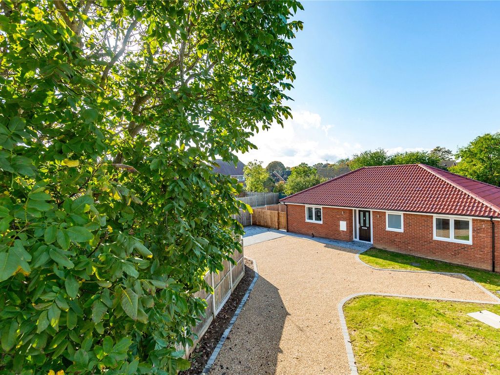 New home, 2 bed detached bungalow for sale in Maldon Road, BurnhamOn