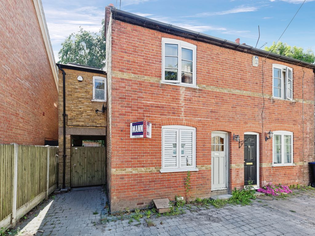 2 bed end terrace house for sale in Chapel Lane, Sturry, Canterbury CT2