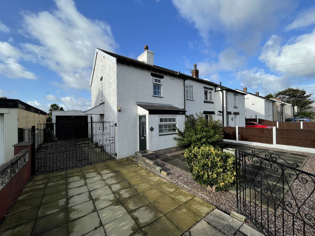 2 bed semidetached house for sale in Macbeth Road, Fleetwood FY7, £