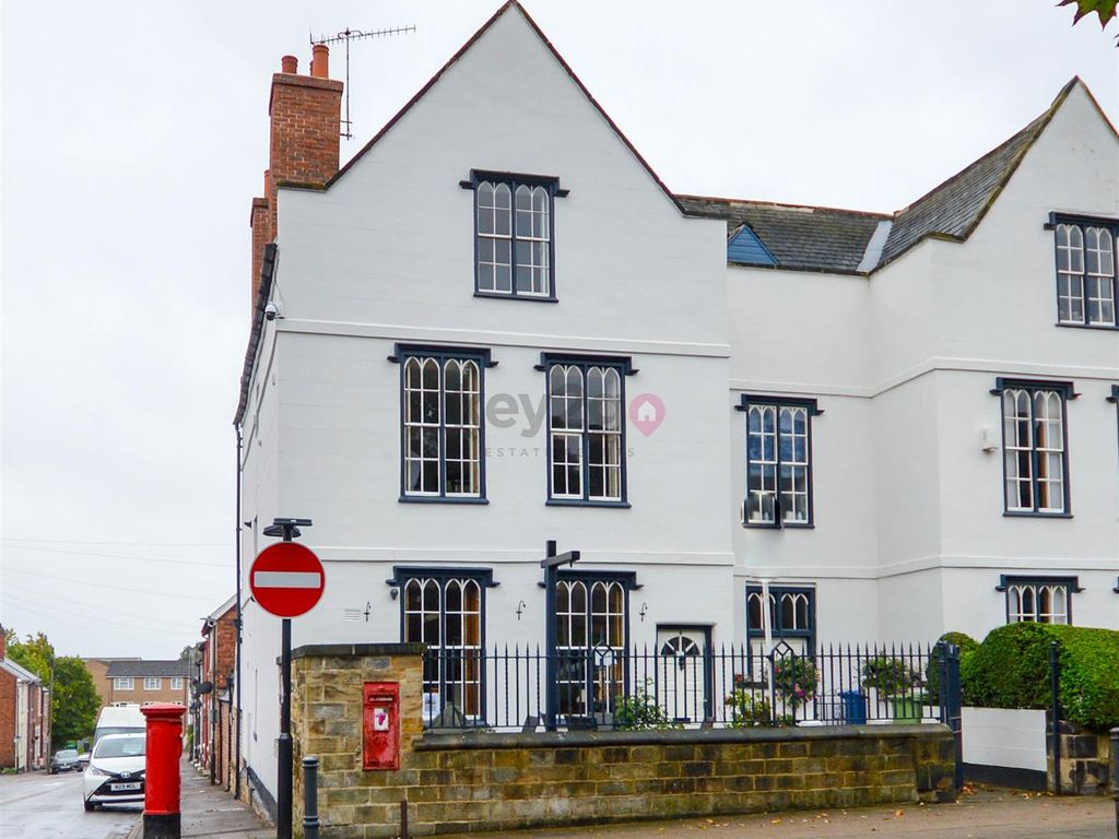 7 bed end terrace house for sale in Church Street, Staveley