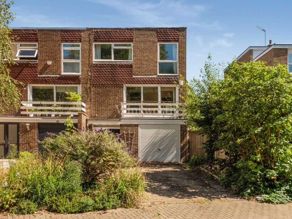 4 bed end terrace house for sale in Kelsey Park Avenue, Beckenham BR3