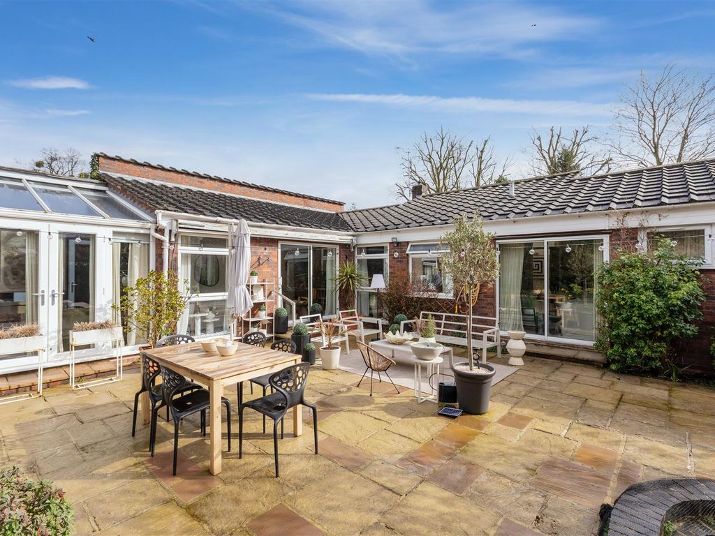 3 bed bungalow for sale in Turpins Green, Maidenhead SL6 Zoopla