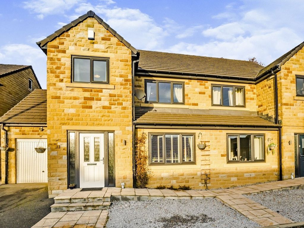 4 bed semidetached house for sale in Holly Drive, Blackwall Lane