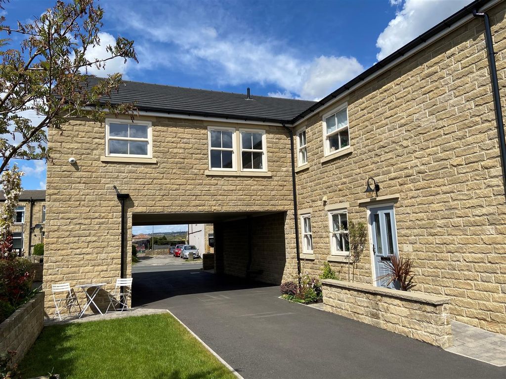 2 bed flat for sale in Halifax Road, Liversedge WF15 Zoopla