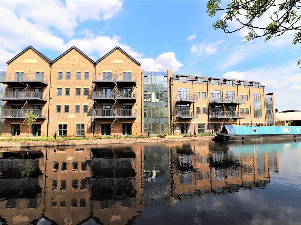 1 bed flat to rent in Waterloo Road, Cowley, Uxbridge UB8, £1,450 pcm