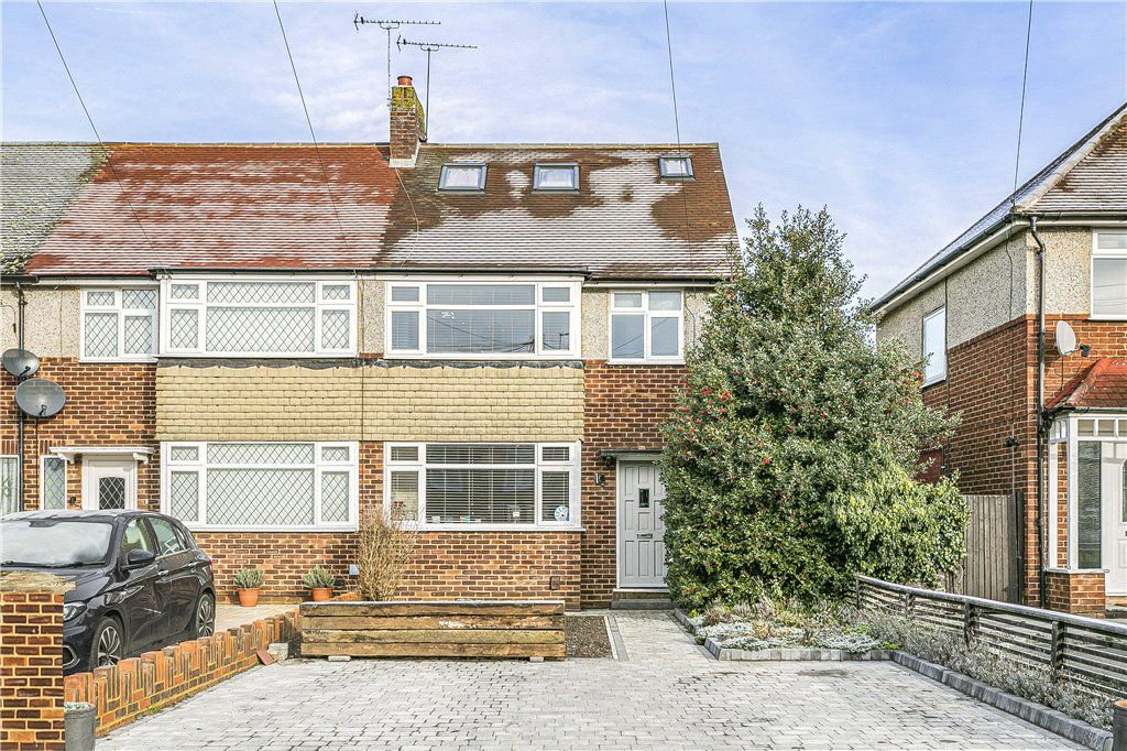 4 bed end terrace house for sale in Elgin Avenue, Ashford, Surrey TW15