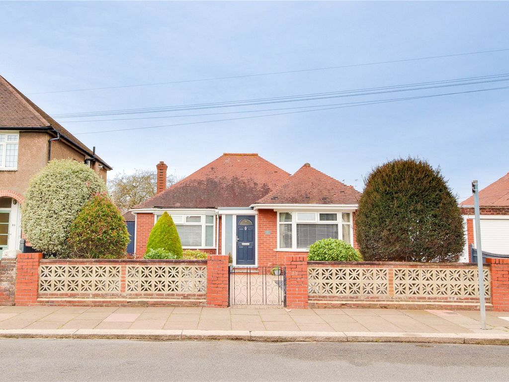 2 bed bungalow for sale in Loxwood Avenue, Worthing, West Sussex BN14