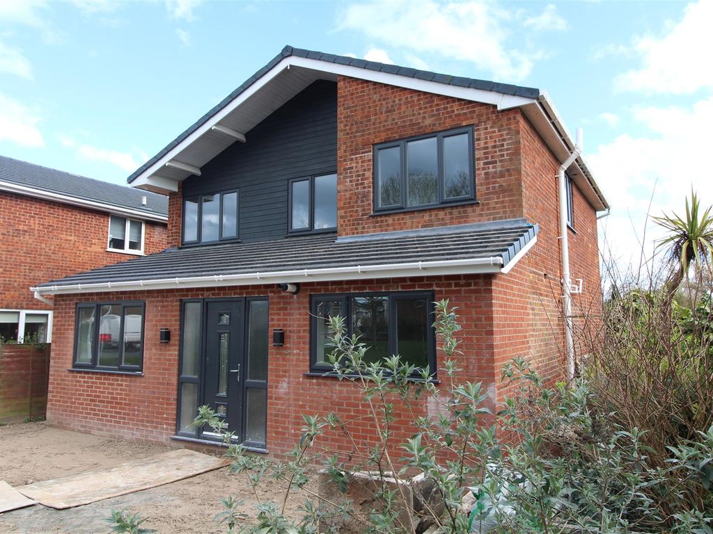 4 bed detached house to rent in Longton Drive, Formby, Liverpool L37, £