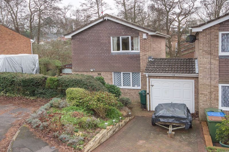 3 bed linkdetached house for sale in Balmoral Close, Southampton SO16