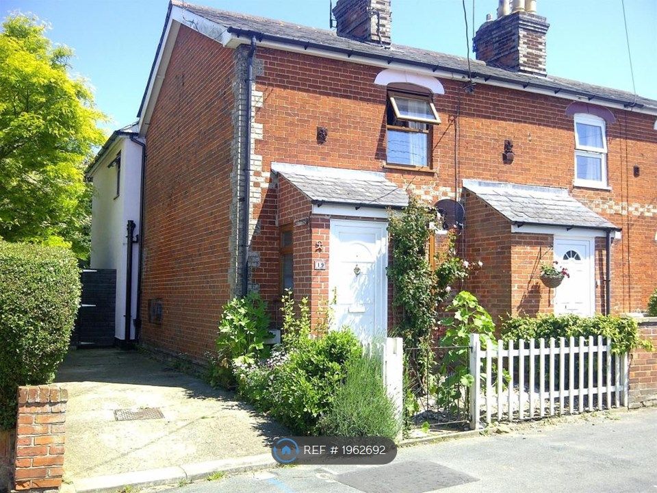 3 bed end terrace house to rent in New Cut, Hadleigh, Ipswich IP7, £995 pcm Zoopla