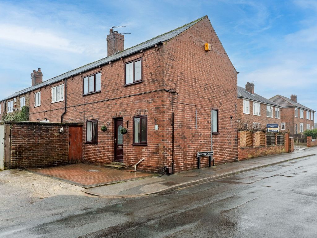 3 bed semidetached house for sale in Field View Cottages, Featherstone