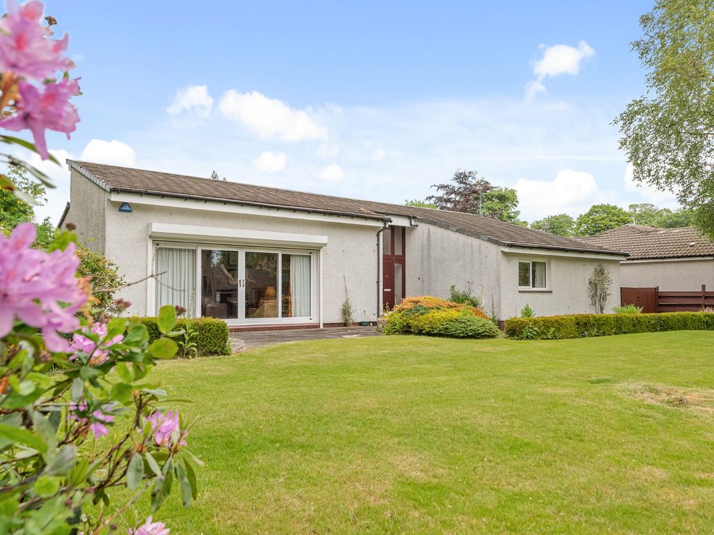 4 bed detached bungalow for sale in Kirk Lane, Livingston Village