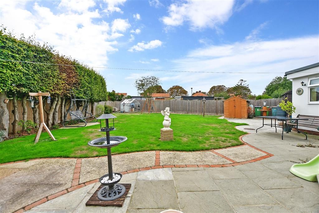 2 bed semidetached bungalow for sale in Keddows Close, Hythe, Kent CT21 Zoopla