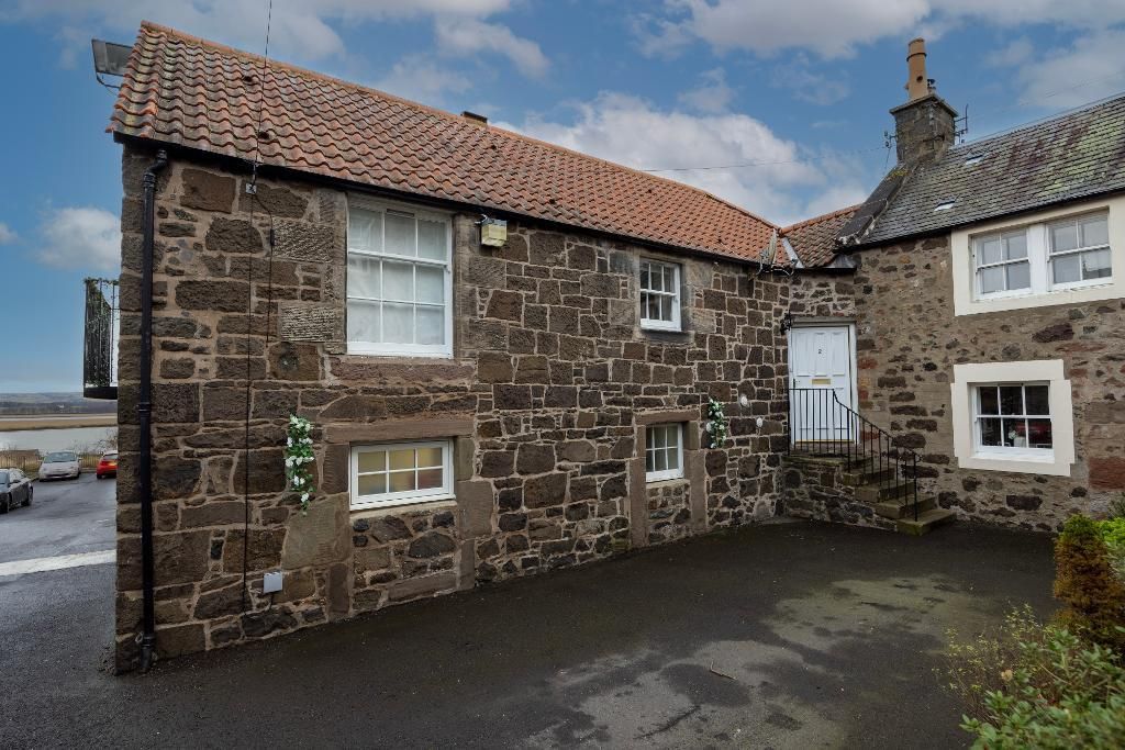 2 bed flat for sale in St Katherine's Mews, 116 High Street, Newburgh, Fife KY14, £100,000 Zoopla