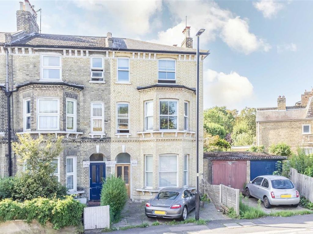 2 bed flat for sale in Union Road, London SW4, £550,000 Zoopla