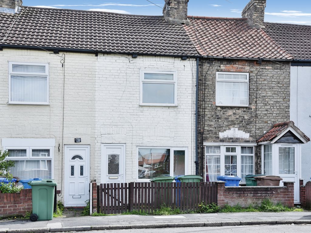 2 bed terraced house for sale in First Lane, Hessle, East Yorkshire