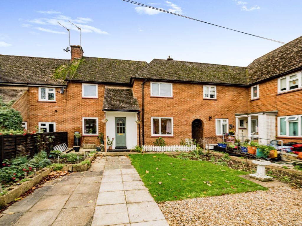 3 bed terraced house for sale in Blackhorse Close, Amersham HP6 Zoopla