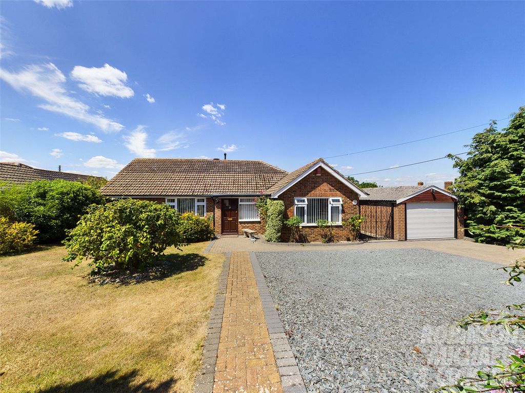 3 bed bungalow for sale in Hearts Delight Road, Tunstall, Sittingbourne