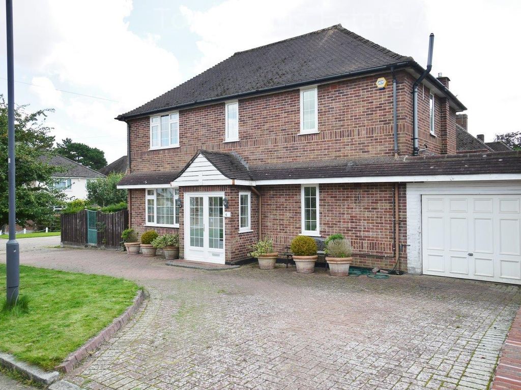 4 bed detached house for sale in Murray Crescent, Pinner HA5 Zoopla
