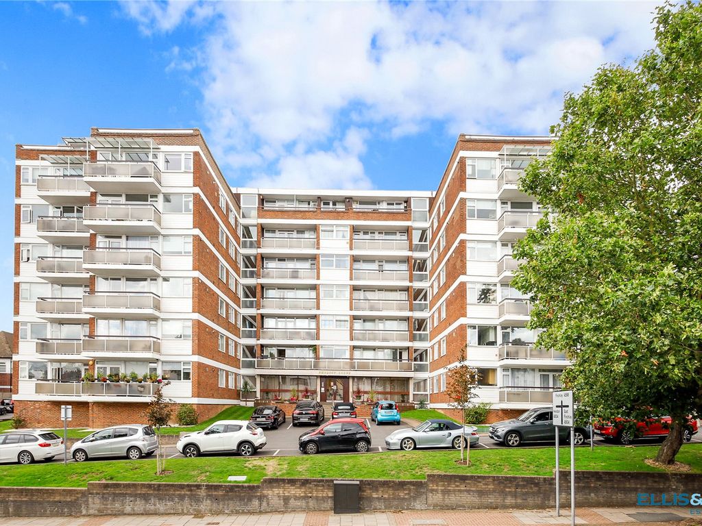 2 bed flat for sale in Regents Park Road, Finchley N3, £550,000 Zoopla