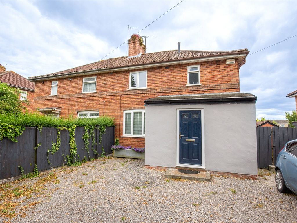3 bed semidetached house for sale in Charlton Road, Brentry, Bristol