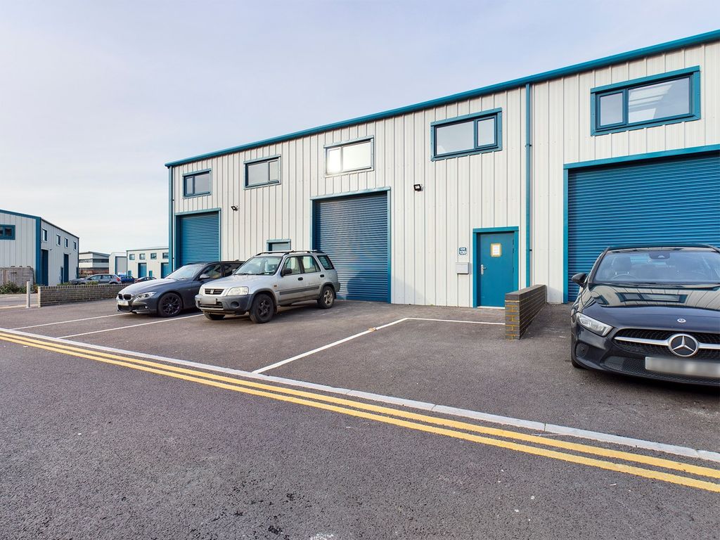 Commercial property for sale in Maple Leaf Business Park, Manston