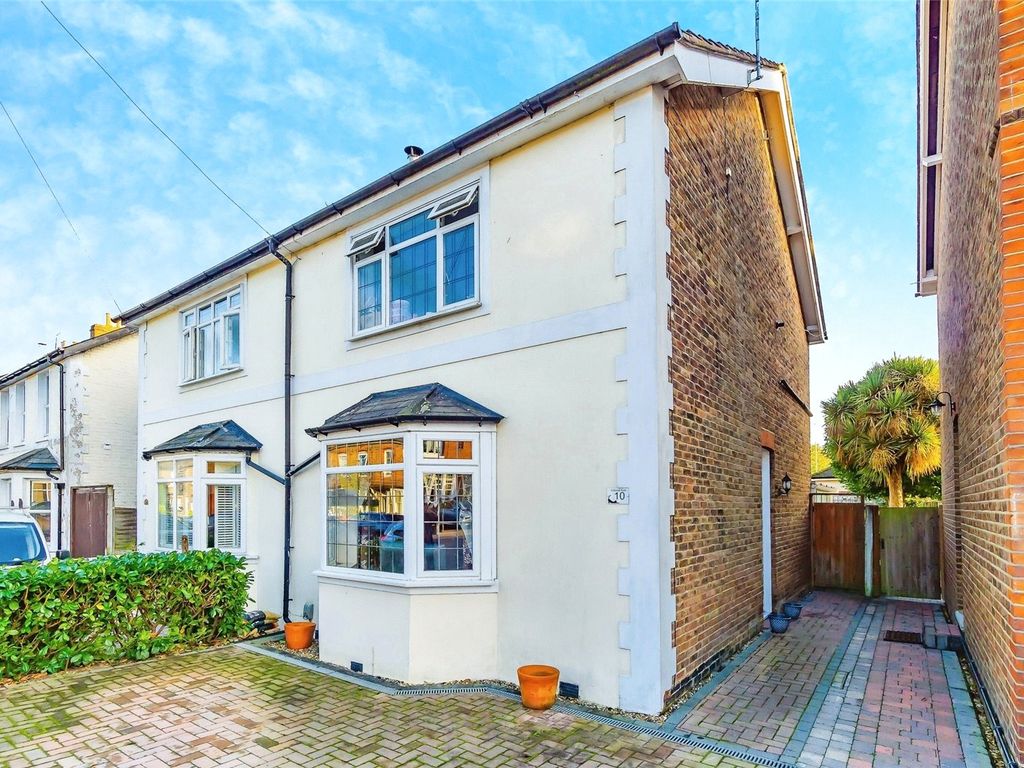 4 bed semidetached house for sale in Endsleigh Road, Merstham, Redhill