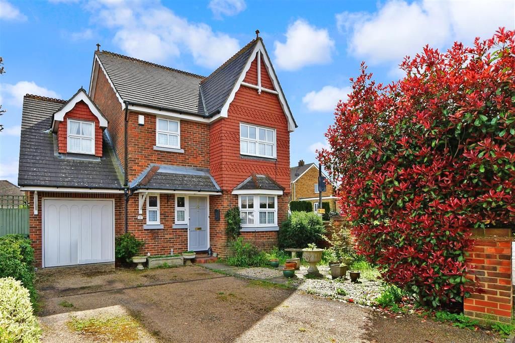 4 bed detached house for sale in Wakehurst Close, Coxheath, Maidstone, Kent ME17 Zoopla