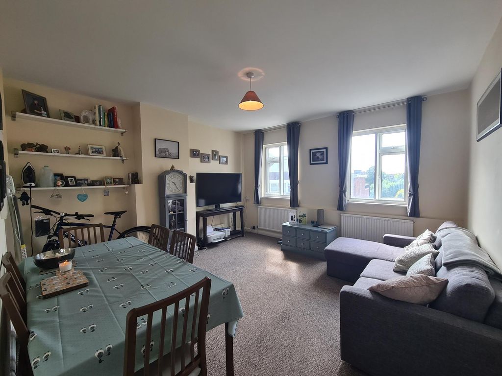 1 bed flat to rent in High Street, Dovercourt, Harwich CO12 Zoopla