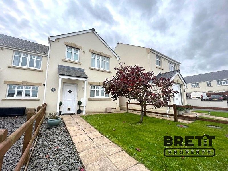 3 bed end terrace house for sale in Moors Road, Johnston, Haverfordwest