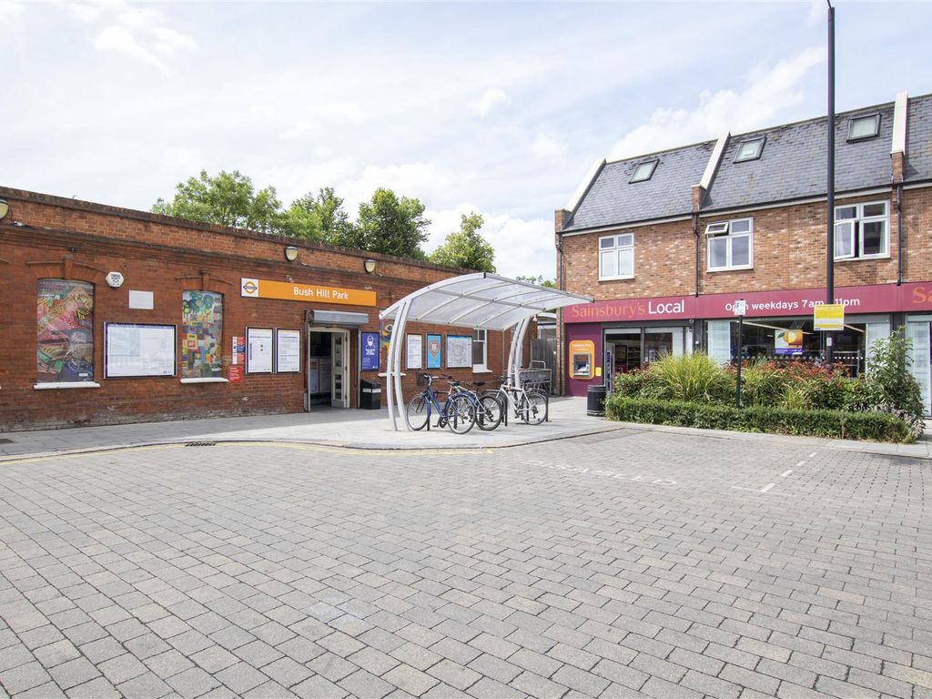 Property for sale in St. Marks Road, Enfield EN1 Zoopla