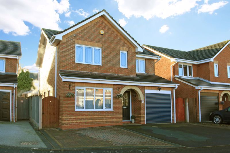 4 bed detached house for sale in Hedingham Road, Leegomery, Telford TF1